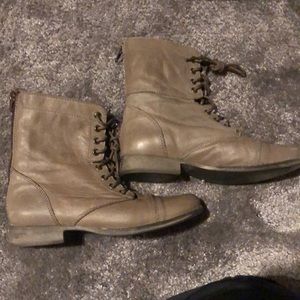 STEVE MADDEN Grey Combat Boots
